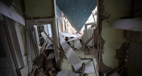 Разрушенный после обстрела дом. Фото Азиза Каримова для "Кавказского узла"